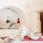 Holiday home Trulli Beauty Romantic Alcova Con Piscina *